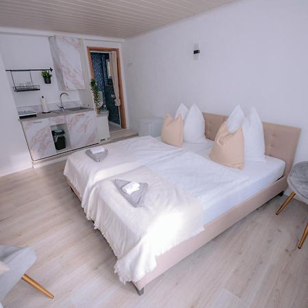 Haiger Motel Kalos מראה חיצוני תמונה
