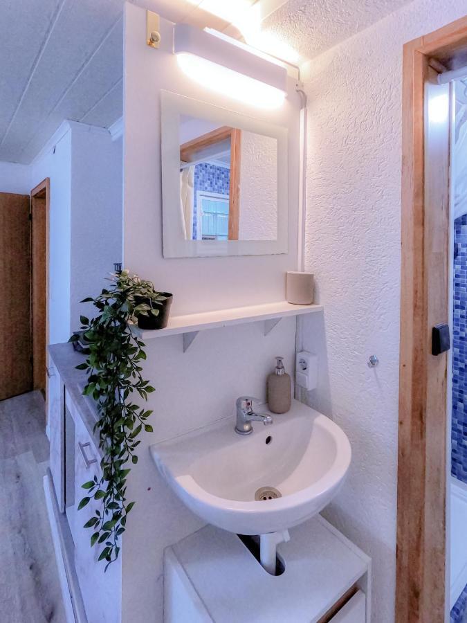 Haiger Motel Kalos מראה חיצוני תמונה