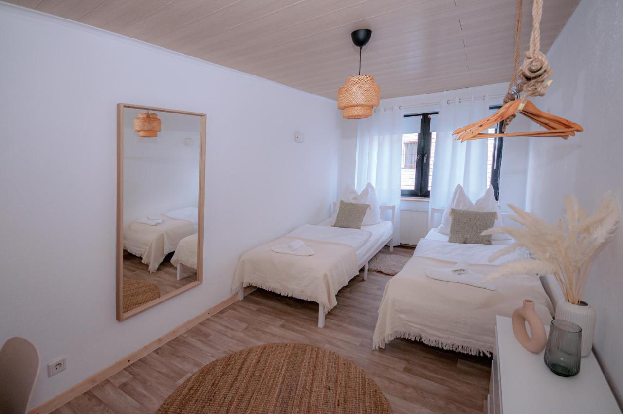Haiger Motel Kalos מראה חיצוני תמונה